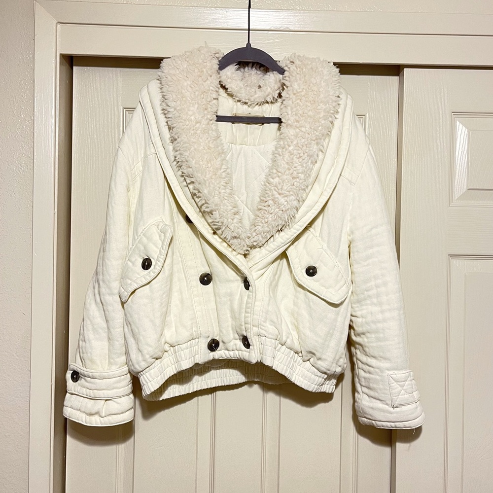 Women's Cream Sherpa-Lined Jacket